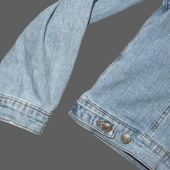 Route 66 Women’s Light Wash Denim Trucker Jacket Size Large - Picture 5 of 6